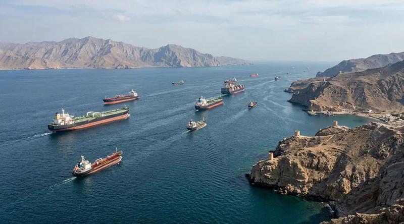ইরানের সঙ্গে সমঝোতা, হরমুজ দিয়ে আগের চেয়ে বেশি জাহাজ চলছে