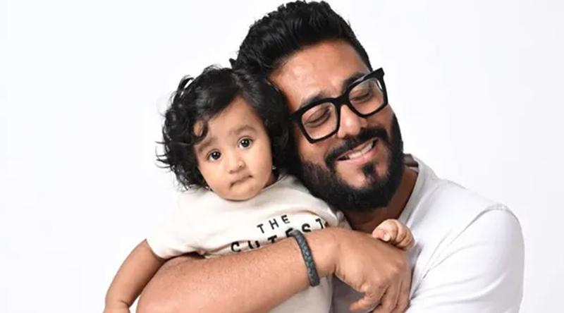 ছোট্ট ইয়ালিনির যত্নে আবেগে ভাসলেন রাজ চক্রবর্তী!