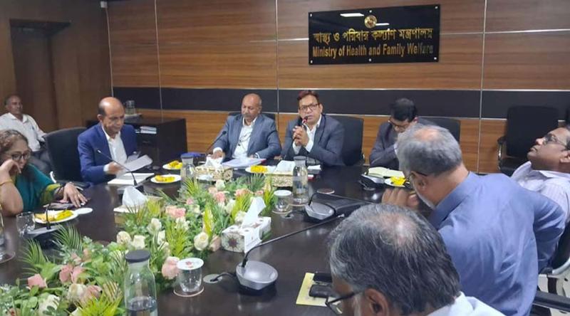 স্বাস্থ্যমন্ত্রীর নির্দেশে স্বাস্থ্য কর্মীদের মন্ত্রণালয়ে ডেকে জরুরি বৈঠক, দাবি পূরণে কমিটি গঠন