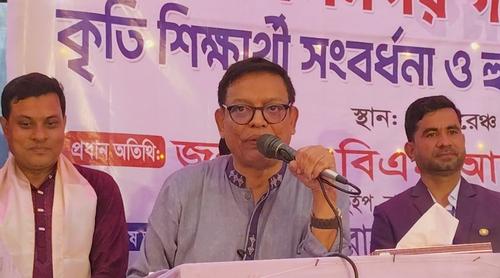 শিক্ষক শিক্ষকতা করেন, আপনাদের রাজনীতি করার দরকার নেই : হুইপ নিজান