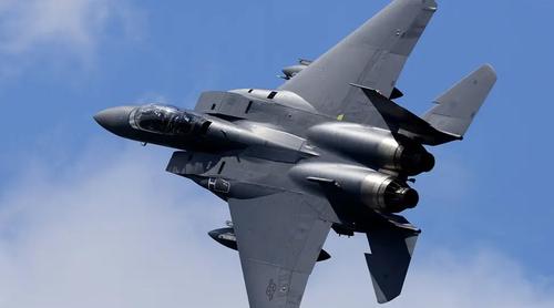 ইরানে ভূপাতিত হওয়া যুদ্ধবিমানের পাইলটকে উদ্ধারে ব্যাপক চেষ্টা চালাচ্ছে যুক্তরাষ্ট্র