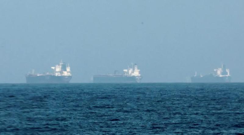 হরমুজ প্রণালি পাড়ি দিল জাপান, ফ্রান্স ও ওমানের তেলবাহী জাহাজ