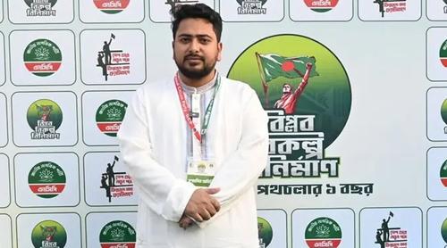 ওমরাহ শেষে আজ দেশে ফিরবেন নাহিদ ইসলাম