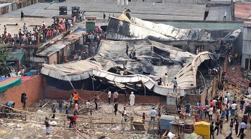 কদমতলীতে গ্যাসলাইটার কারখানায় অগ্নিকাণ্ডে নিহতের সংখ্যা বেড়ে ৫