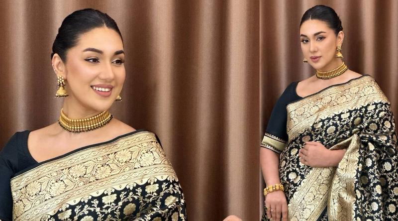 কালো শাড়িতে আভিজাত্যপূর্ণ লুকে চিত্রনায়িকা অপু বিশ্বাস