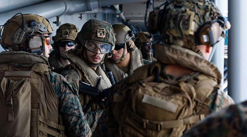 মার্কিন পাইলটকে জীবিত পেতে মরিয়া কেন যুক্তরাষ্ট্র ও ইরান?