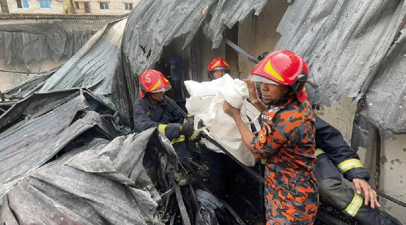 কেরানীগঞ্জে কারখানার আগুনে নিহত বেড়ে ৬