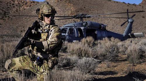 দুর্গম পাহাড়ি এলাকায় নিখোঁজ ক্রুকে কীভাবে উদ্ধার করল যুক্তরাষ্ট্র?