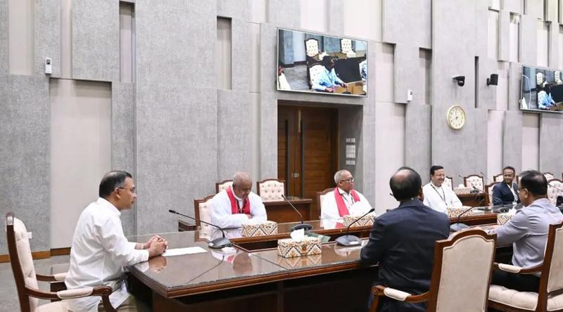 প্রধানমন্ত্রীর সঙ্গে প্রোটেস্ট্যান্ট চার্চের নেতাদের শুভেচ্ছা বিনিময়