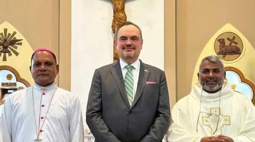 বনানী হোলি স্পিরিট চার্চে মা‌র্কিন রাষ্ট্রদূত