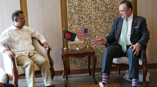 জ্বালানি নিয়ে মার্কিন রাষ্ট্রদূতের সঙ্গে প্রধানমন্ত্রী তারেক রহমানের আলোচনা