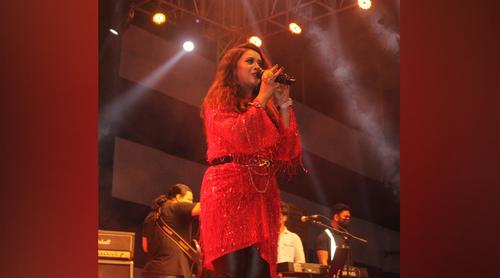 কুয়ালালামপুর মাতাবেন সঙ্গীতশিল্পী ঐশী