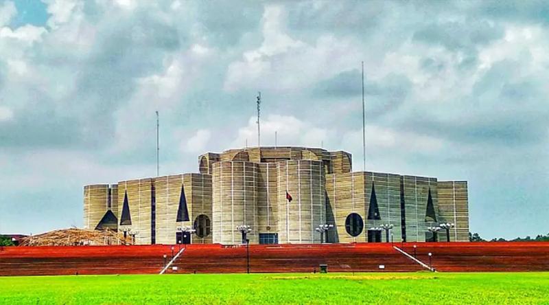 সরকারি চাকরিতে প্রবেশসীমা ৩২ বছর করে সংসদে বিল পাস