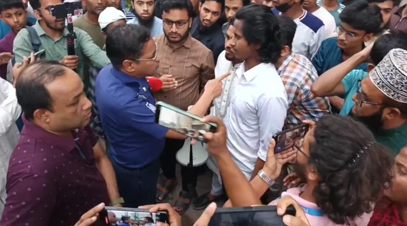 লক্ষ্মীপুরে ১৪৪ ধারা ভঙ্গ, ওসিসহ আহত ১০