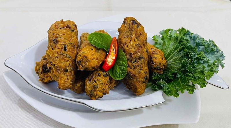 এই গরমে খেতে পারেন মেথিশাকের লারা