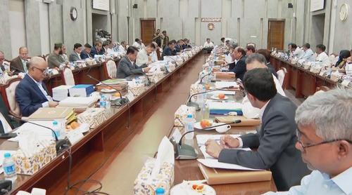 প্রধানমন্ত্রীর সভাপতিত্বে নতুন সরকারের প্রথম একনেক সভা চলছে