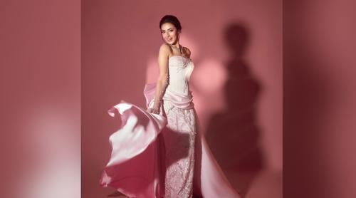 স্টাইল ও সৌন্দর্যের মেলবন্ধনে নজর কাড়লেন মিম