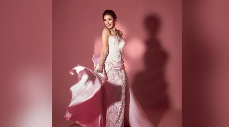 স্টাইল ও সৌন্দর্যের মেলবন্ধনে নজর কাড়লেন মিম