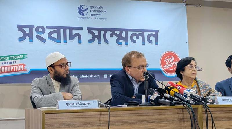 রাষ্ট্র সংস্কারে অধ্যাদেশগুলো নিয়ে সরকারের অবস্থান নেতিবাচক বার্তা দেয়: টিআইবি