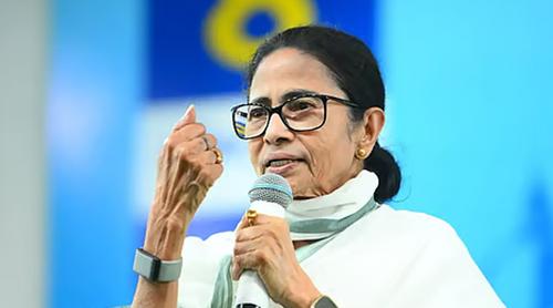 ‘কলকাতায় হামলা চালাবে পাকিস্তান, প্রধানমন্ত্রী চুপ কেন?’ প্রশ্ন মমতার