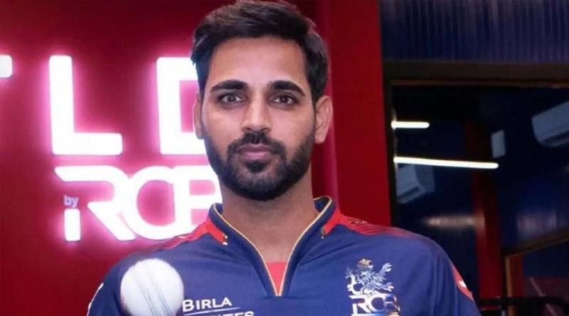 প্রথম পেসার হিসেবে আইপিএলে ইতিহাস গড়লেন ভুবনেশ্বর কুমার