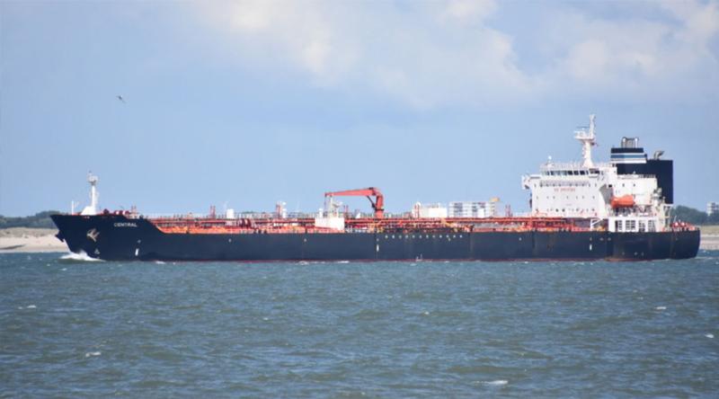 বুধবার চট্টগ্রাম বন্দরে আসছে অকটেন-ফার্নেস অয়েলবাহী দুই জাহাজ