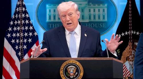 হরমুজ প্রণালিতে ইরানের নয়, টোল নেওয়া উচিৎ যুক্তরাষ্ট্রের: ট্রাম্প