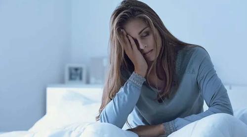 সকালে ঘুম থেকে উঠেই ভুল অভ্যাস, হতে পারে শরীর-মন দুটোরই ক্ষতি