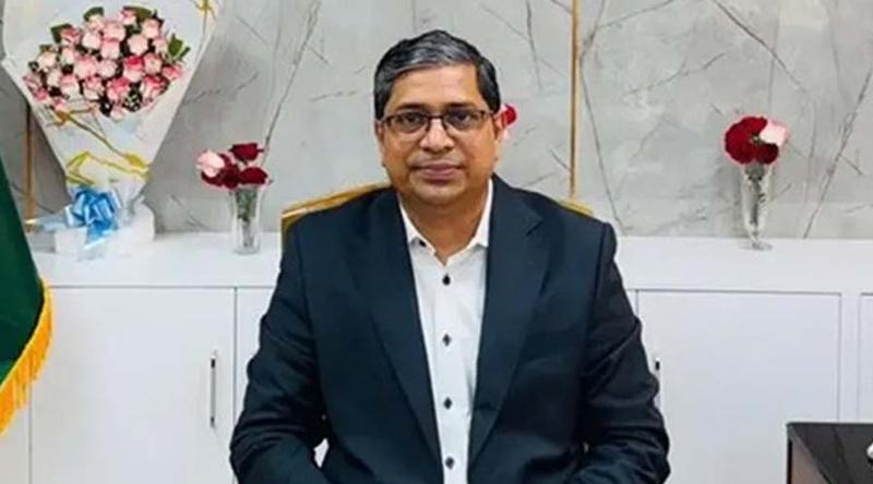 লন্ডনে তারেক রহমানকে ট্রফি দিয়ে ভোটের তারিখ আনেন ড. ইউনূস: প্রতিমন্ত্রী শাহে আলম