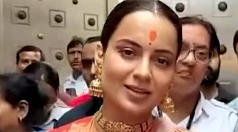 ভোটের আবহে কলকাতায় মন্দিরে কঙ্গনা রনৌত!