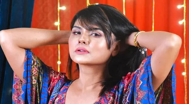 ভয়ঙ্কর শুটিং অভিজ্ঞতার কথা সামনে আনলেন অভিনেত্রী  রূপালি