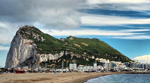 ইতিহাসের গভীরে মুসলিম ঐতিহ্যে ঘেরা জিব্রাল্টার