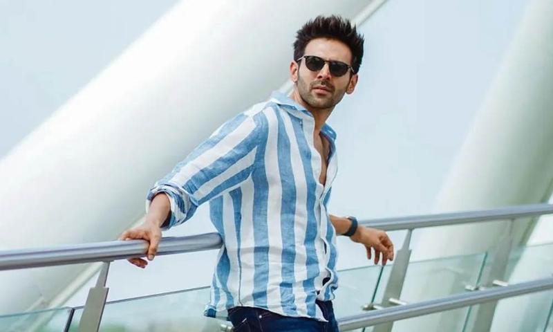 হঠাৎ আদালতে কার্তিক আরিয়ান