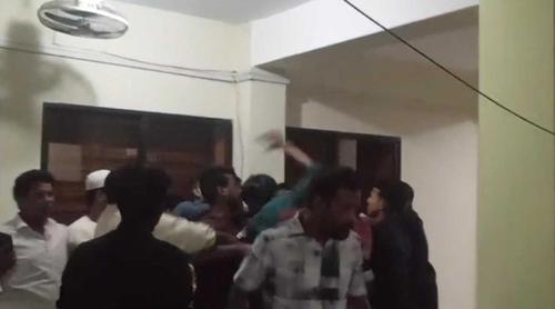 রাতেও সরকারি অফিস খোলা রাখা নিয়ে গণঅধিকার ও ছাত্রদলের সংঘর্ষ