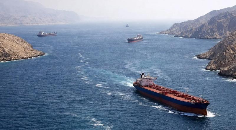 হরমুজ সচলের খবরে স্বস্তি ফিরল বিশ্ববাজারে