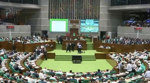 আন্দোলনকারীদের দায়মুক্তি দিয়ে জুলাই গণঅভ্যুত্থান বিল পাস