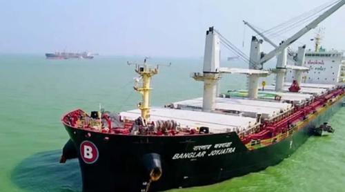 হরমুজ প্রণালি পেরোনোর পথে বাংলাদেশি জাহাজ