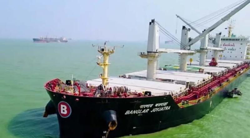 হরমুজ প্রণালি পেরোনোর পথে বাংলাদেশি জাহাজ