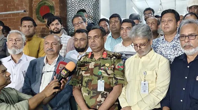 ঢাকা মেডিকেলে মারামারি : ৬ সদস্যে তদন্ত কমিটি গঠন, জরুরি বিভাগ চালু