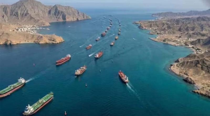 হরমুজ প্রণালীতে বিকল্প রুট ঘোষণা আইআরজিসি নৌবাহিনীর