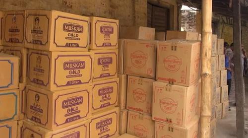 যশোর ও কুষ্টিয়ায় অবৈধভাবে মজুত ৫০ হাজার লিটার ভোজ্যতেল জব্দ