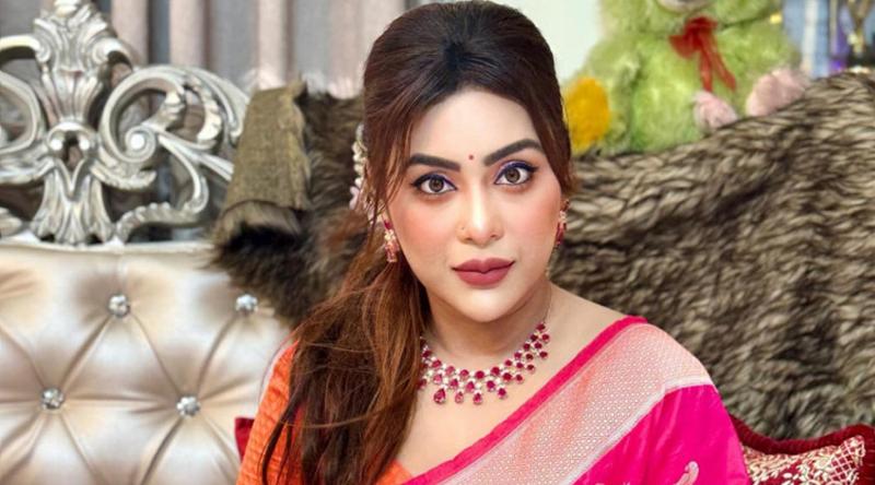 বিতর্কের মাঝে ক্ষুব্ধ মিষ্টি জান্নাত, দিলেন কঠোর সতর্কবার্তা