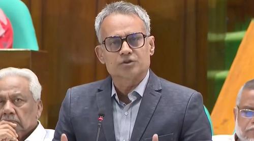 ভারত থেকে আসছে ২০০ কোচ, ট্রেনের সংখ্যা বাড়বে: রেলমন্ত্রী