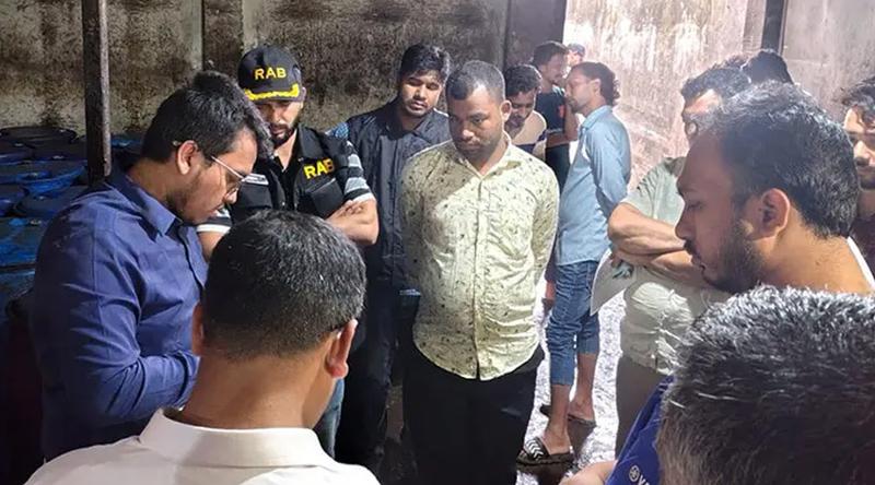 ৮ হাজার লিটার ভোজ্যতেল মজুতের অপরাধে অর্ধলাখ টাকা জরিমানা