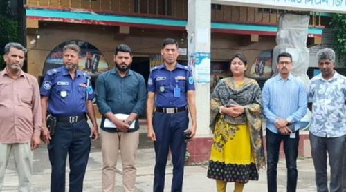 মানিকগঞ্জে কালোবাজারে পেট্রোল বিক্রি, পাম্প ম্যানেজারসহ আটক ২