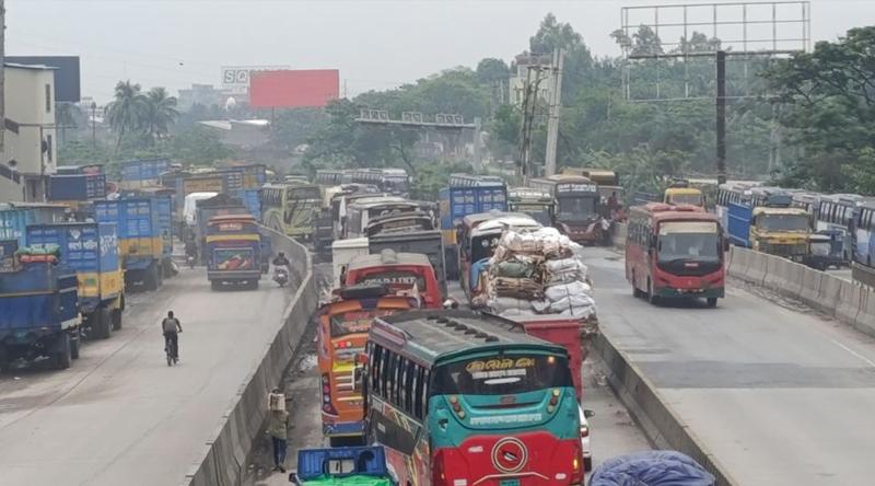 কাঁচপুর থেকে মেঘনা টোল প্লাজা পর্যন্ত ২০ কি.মি যানজট