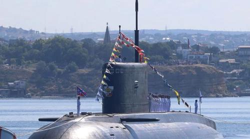 রুশ সাবমেরিন ঠেকাতে যুদ্ধজাহাজ মোতায়েন যুক্তরাজ্য ও নরওয়ের