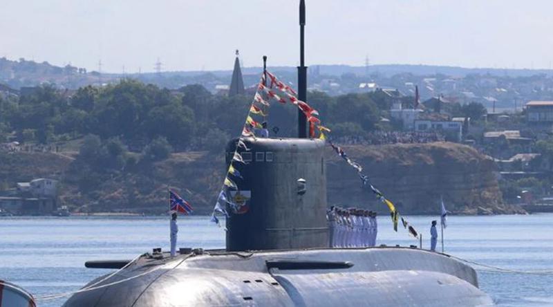 রুশ সাবমেরিন ঠেকাতে যুদ্ধজাহাজ মোতায়েন যুক্তরাজ্য ও নরওয়ের