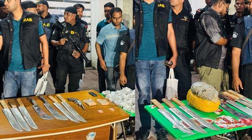 মোহাম্মদপুরে র‌্যাবের অভিযানে অস্ত্র ও মাদক উদ্ধার, আটক ৩