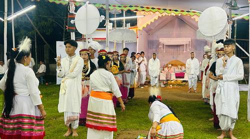 মণিপুরি মৈতৈ সম্প্রদায়ের ‘লাই হারাওবা’ উৎসব শেষ আজ